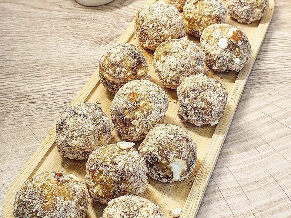 Cashew-Zitronen Energy Balls vegan und ohne raffinierten Zucker