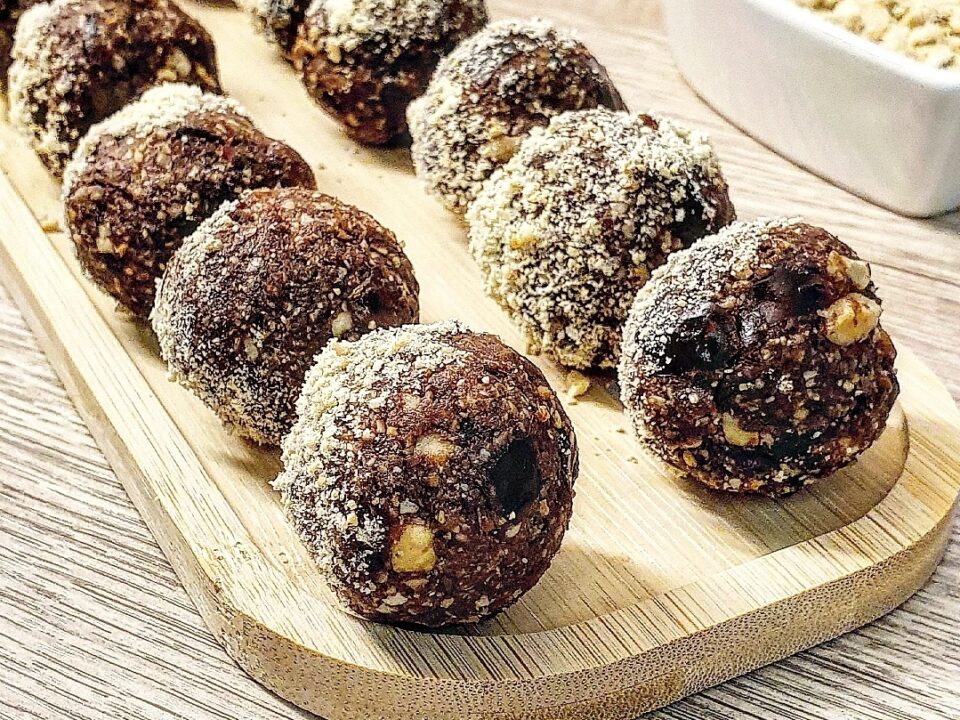 ENERGY- BALLS like FERRERO ROCHER vegan und ohne raffinierten Zucker